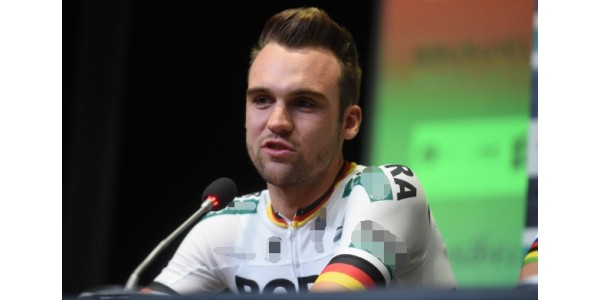 Schachmanns Teamkollegen halfen ihm, erfolgreich zu sein