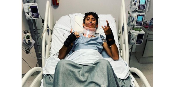 Egan Bernal stürzte während des Trainings in einen Bus, erlitt mehrere Brüche und ist jetzt in besserer Verfassung