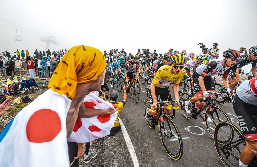 Der rücksichtslose Bogacha hat die Etappe in drei Hemden gewonnen